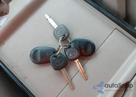 2005 Toyota Sienna Le из США, поврежденный, VIN 5TDZA23C85S223896